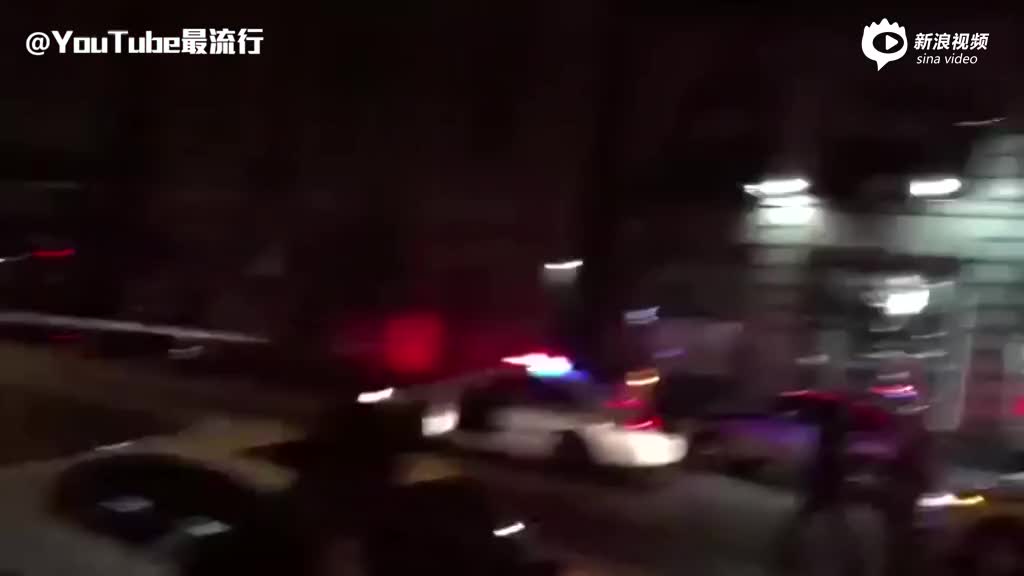实拍:美国纽约发生爆炸 现场被封锁民众惊慌撤离