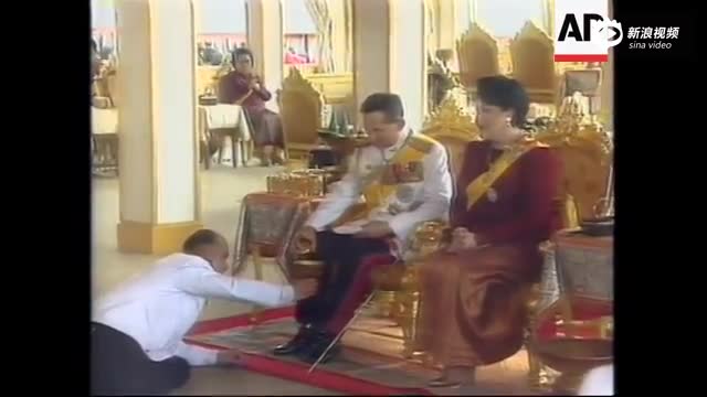 资料视频:泰国国王普密蓬·阿杜德登基50周年盛典