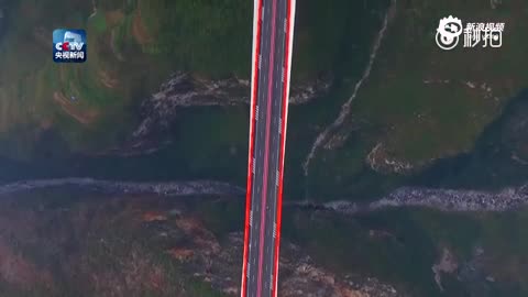 航拍：世界第一高桥建成通车 距江面高差565米