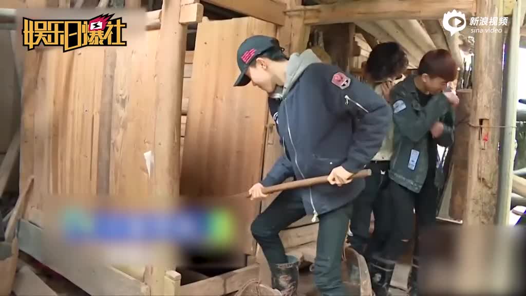 《变形计》新成员长发帅气