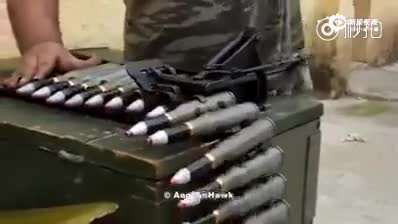 高射机枪的弹链如何加装弹药?视频告诉你