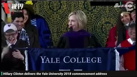 中字全程视频|希拉里耶鲁大学毕业演讲:美国需要疗
