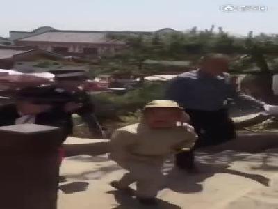 视频：西安景区演员“穿日伪军服表演”