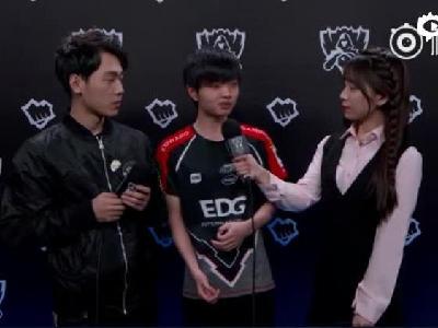 S8小组赛第三日EDG.iBoy韩文流赛后采访