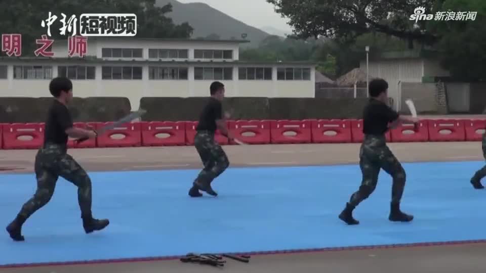 视频：解放军驻港部队模拟实景战斗 真枪实弹令人震