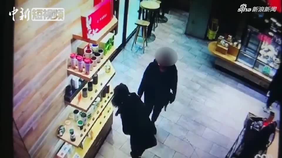 视频-情侣为求刺激 偷盗6家星巴克杯子被抓