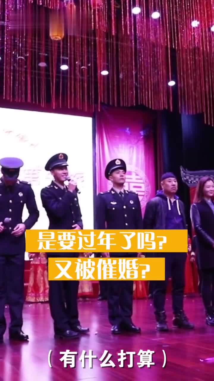 视频|李易峰参加火箭军集体婚礼 随份子3000签