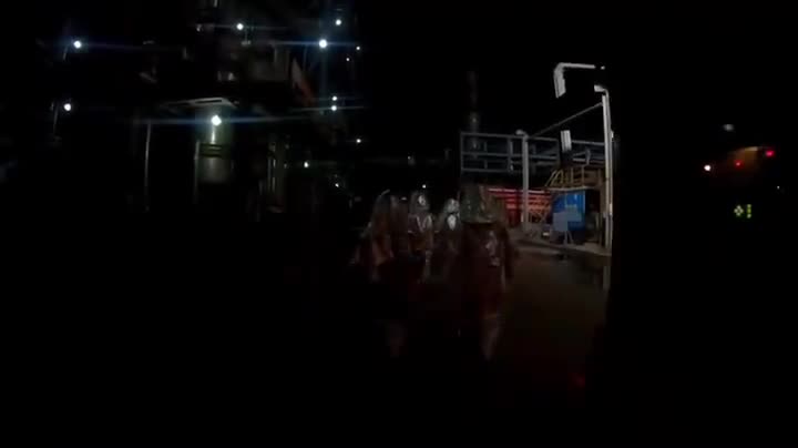 视频-现实版烈火英雄！珠海化工厂爆炸消防员冲进现