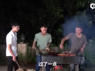 不论是李子柒还是华农兄弟 年轻人为啥爱看农村视频?