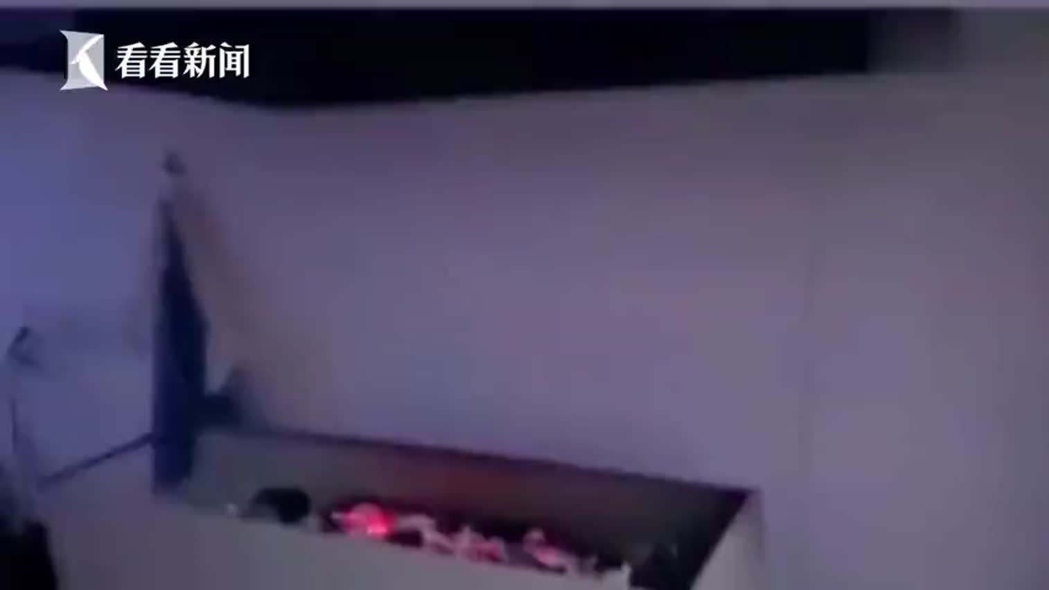 视频-男子居家防疫用炭火做烧烤惊动消防