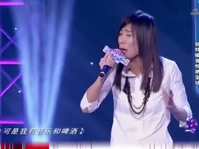 妈妈咪呀:嘉宾长相十分普通,甚至有点像男人,可歌声却是一流的