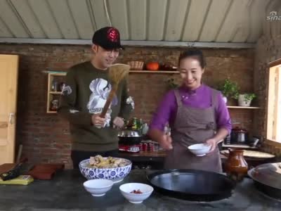 铁锅炖土鸡配粘糕丹霞春姐做的这道菜你吃过吗