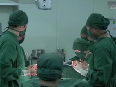手术室主刀医生的手发抖,女医生一番话,当场被轰出手术室
