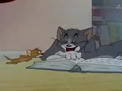 猫和老鼠:汤姆拿着宝贝书,哈哈大笑,是故意让杰瑞上当