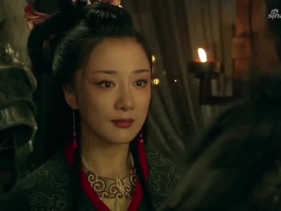 楚汉传奇:项羽让虞姬离开,自己将留守战场,虞姬拒绝