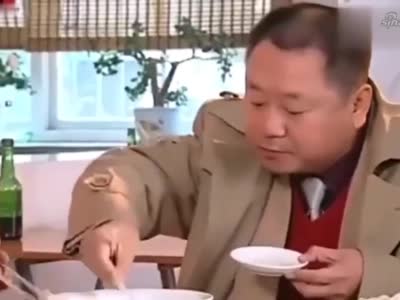 马大帅:彪哥和姐夫吃饭,哪料去结个账,姐夫连菜汤都喝完了