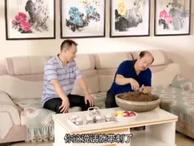 乡村爱情:谢广坤摆架子开会惹怒小蒙,对亲家说话带刺,太嘚瑟