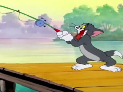 猫和老鼠:汤姆用杰瑞钓鱼,不料竟来了一条大鱼,这下鱼竿都没了