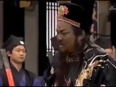 包青天包拯正准备铡庞太师不料皇上驾到还是太后比较仁义