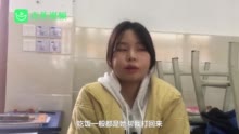 泪目！四川女孩坚持2年背残疾同学上下课：我们一起上大学，还会陪她走下去