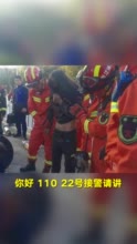 小偷为躲抓捕钻下水道被困后报警：我自首 来帮我把井盖打开吧