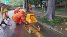 多图直击！风里雨里的城市守护者和深圳上班人