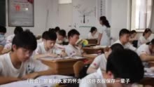 高三班主任将51名同学照片印成班服，学生：会保存一辈子