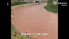 雅安鱼鳞坝7人遇难事发地并非景点 官方曾通知禁止下河 河道边护栏遭到破坏