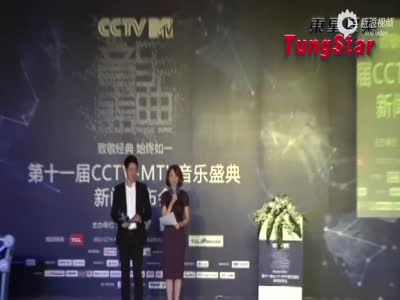 央视员工曝董卿赴美产子