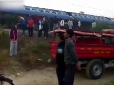 印度列车出轨已致多人遇难