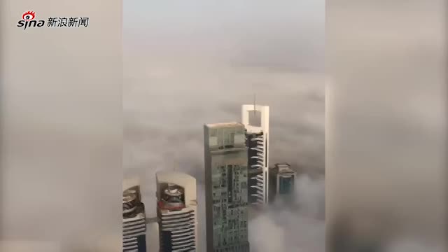 迪拜王子录视频分享晨间时光：俯瞰云中高楼