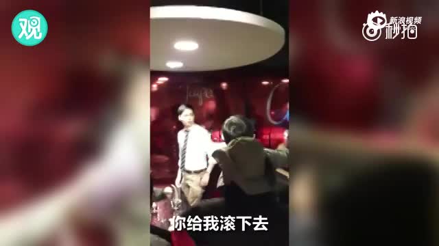 实拍:“港独”分子在台湾被打 被骂“汉奸卖国”
