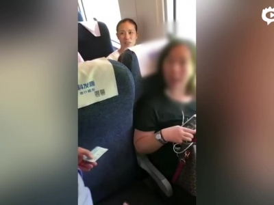 视频-高铁疑再现霸坐乘客：过道位置非要靠窗坐