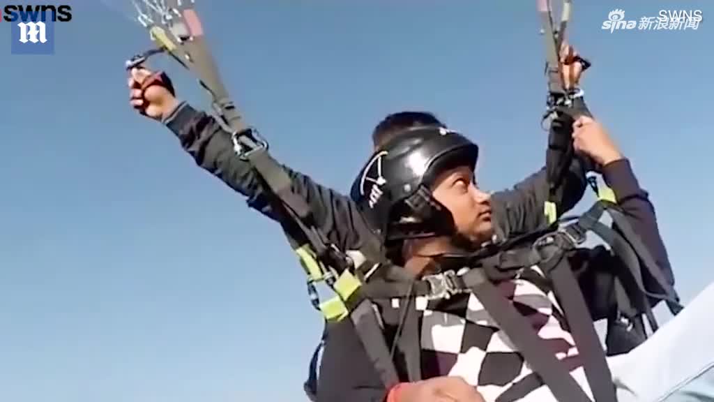 视频：滑翔伞半空突然断裂 摄像头记录生命最后时间
