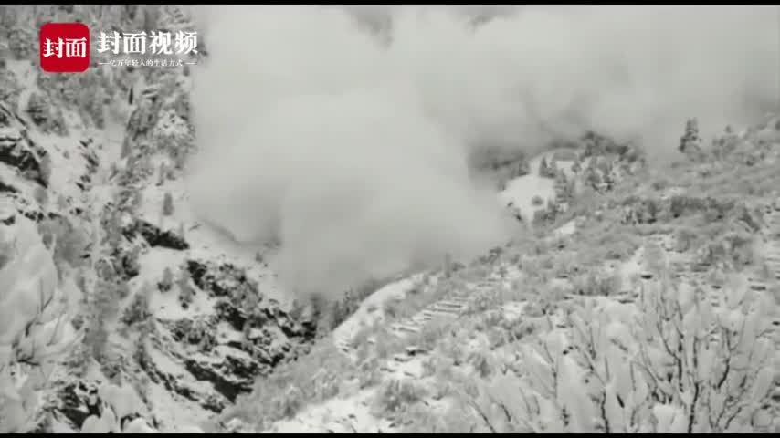 视频：喜马拉雅山突发雪崩 万吨大雪朝村庄扑面而来