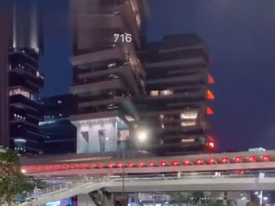 视频-女网友跑车遮牌占道玩直播 深圳交警：玩得开心吗