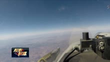 帅！歼-15舰载战斗机空中加油，视频记录全过程|歼-15