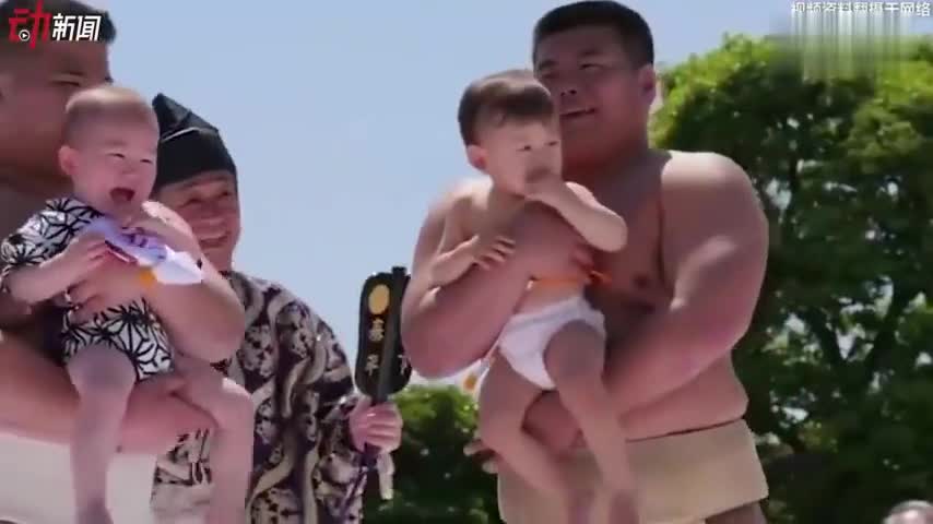 视频-心疼宝宝一万点！日本宝宝哭相扑赛 祈求健康