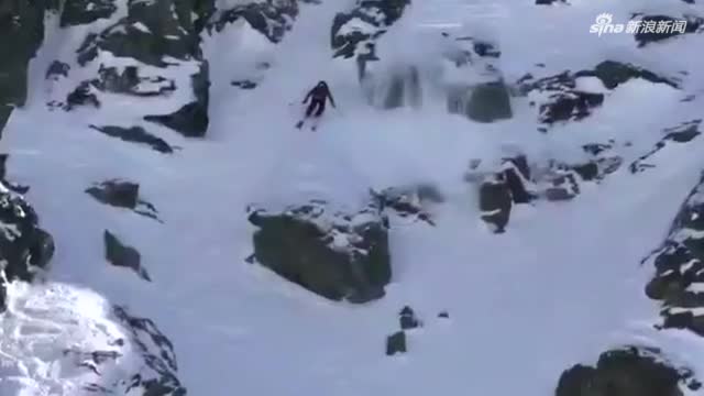 视频：美国滑雪运动员雪山跌落 连续翻滚数十圈