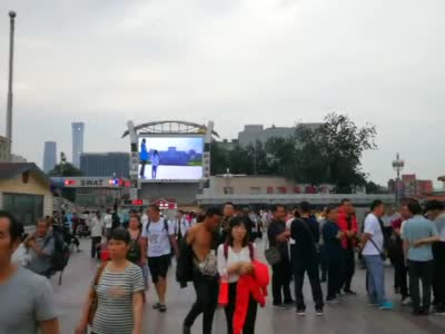 《志愿传承，吉大爱无疆》40秒公益广告在北京多处地标场所播出
