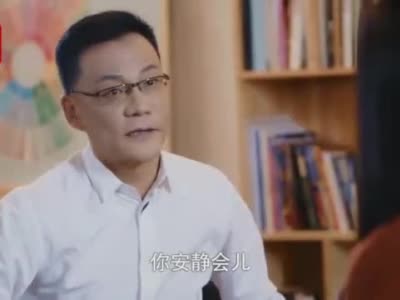 视频-李国庆采访中怒摔杯：俞渝用阴谋诡计把我赶出了当当