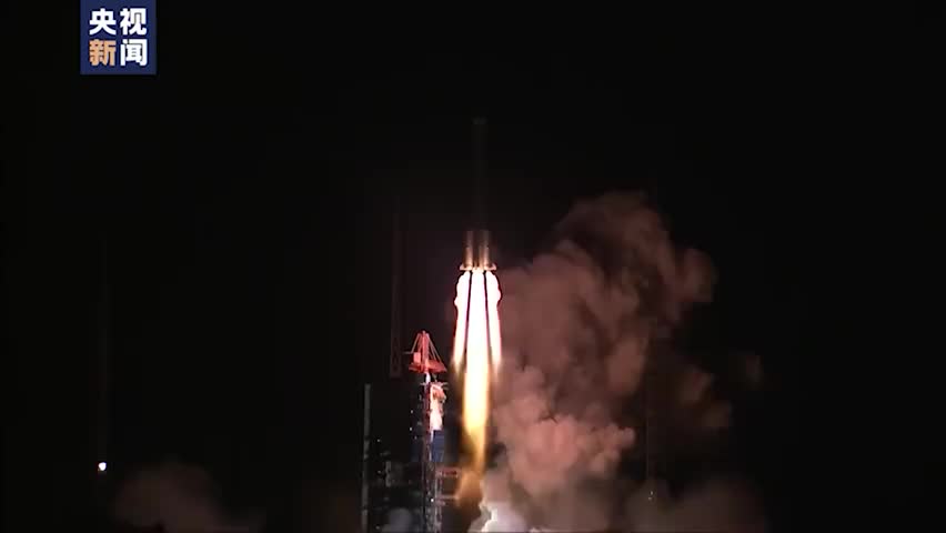现场视频：中国成功发射通信技术试验卫星四号