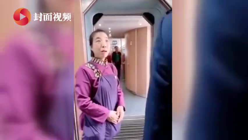 视频-消防员回应战友高铁偶遇母亲：亏欠老妈太多 