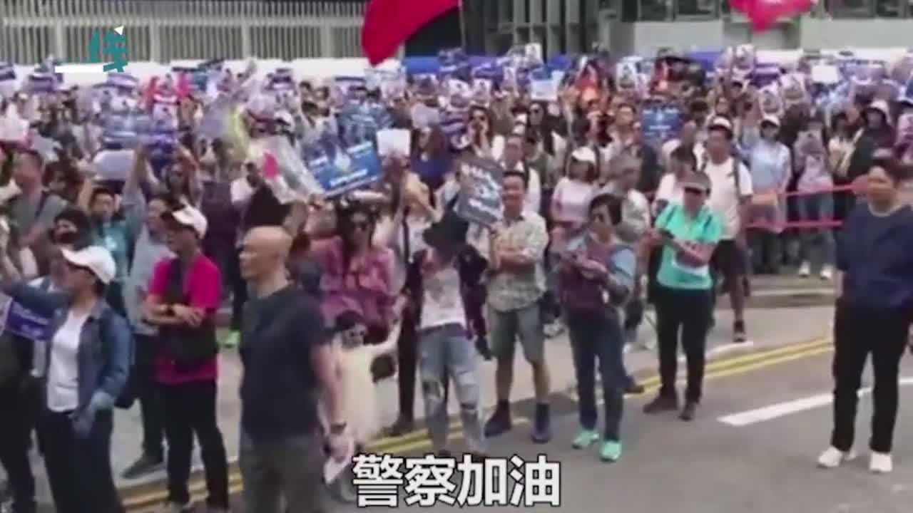 视频-香港女子阻挠外国大爷清理路障 被谴责还叫嚣