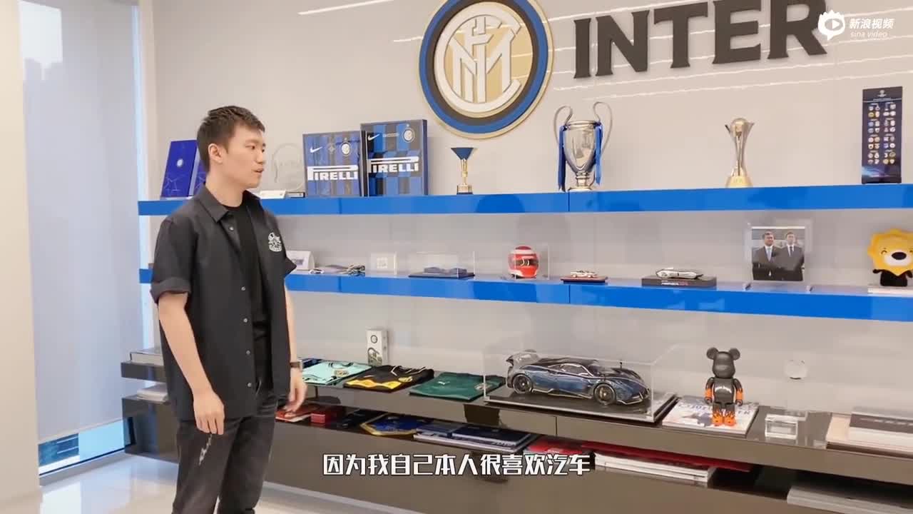苏宁“创二代”张康阳开通个人微博 首条微博分享办公日常上热搜