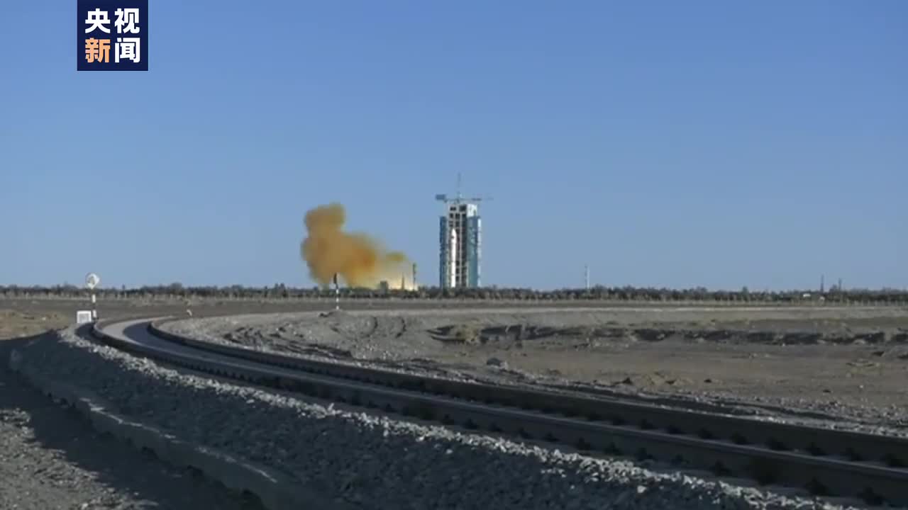 我国成功发射融合试验卫星01 02星 运载火箭 长征二号 酒泉卫星发射中心 新浪新闻
