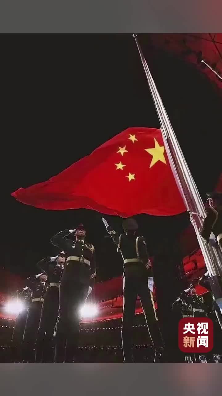 冬奥会升国旗流泪图片